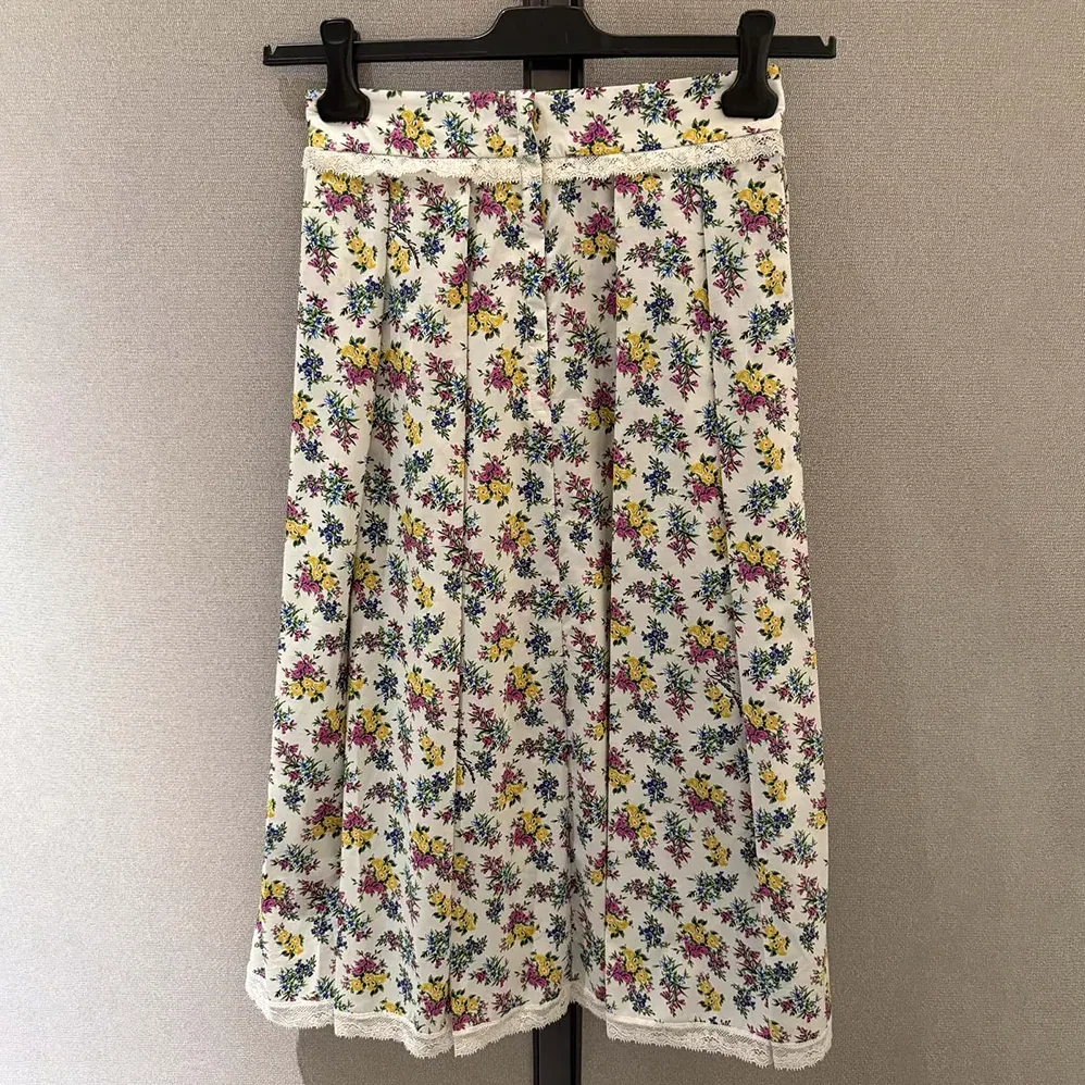 Dolce Gabbana D&G Small Floral for Women in Print Poplin Skirt Dolce Gabbana D&G Small Floral for Women in Print Poplin Skirt