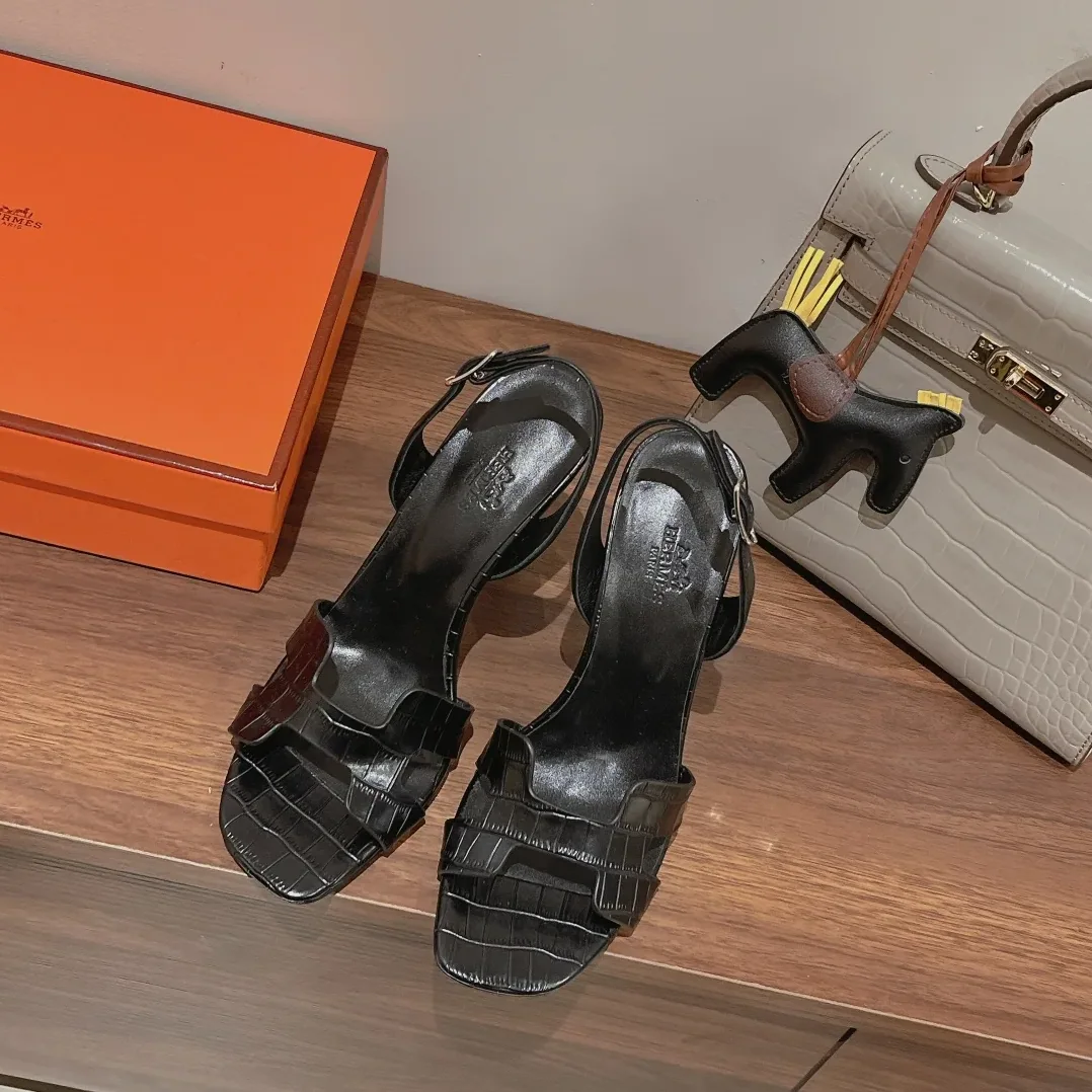 Hermes Ella Sandal Noir /