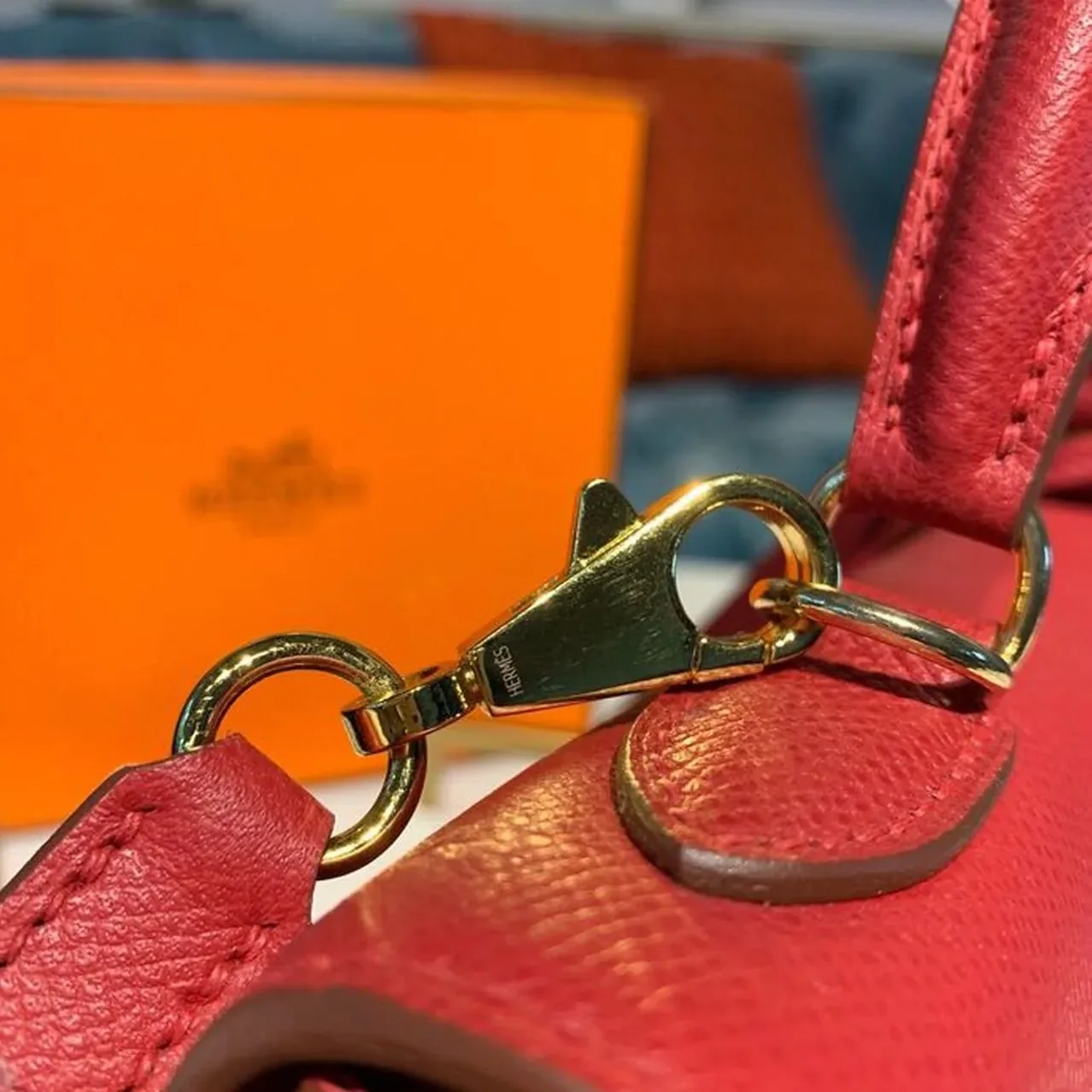 Hermes Kelly Tomate Gold Toned Hardware / Hermes Kelly Tomate Gold Toned Hardware /