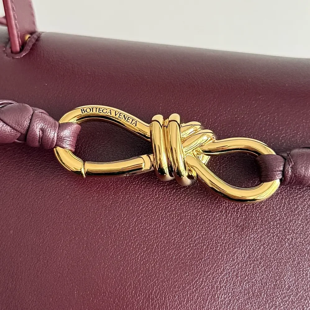 Bottega Veneta Medium Campana for Women in Barolo Bottega Veneta Medium Campana for Women in Barolo