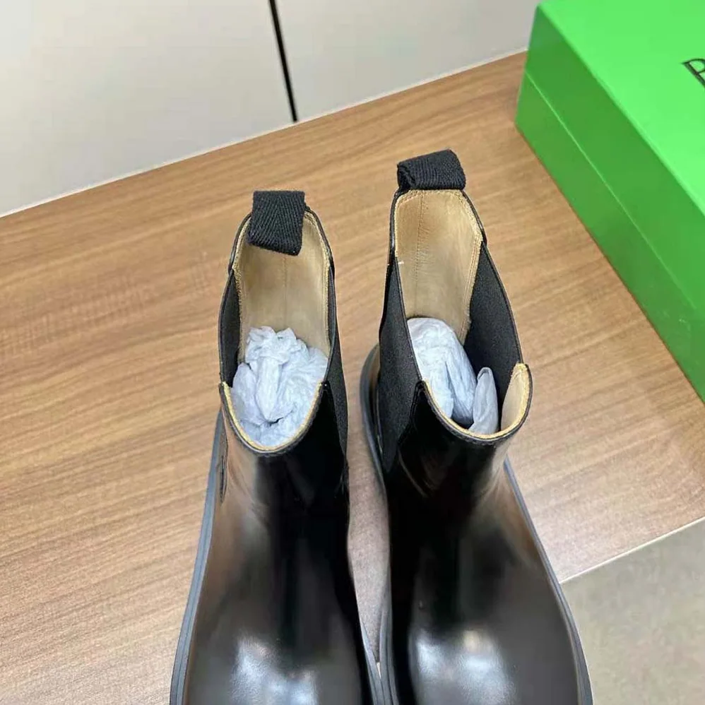 Bottega Veneta Fireman Chelsea Ankle Boot for Women in Black Bottega Veneta Fireman Chelsea Ankle Boot for Women in Black