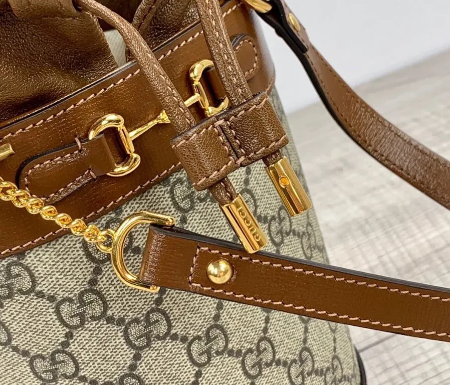 Gucci Horsebit 1955 Small Bucket Bag In GG Supreme Canvas Brown / Gucci Horsebit 1955 Small Bucket Bag In GG Supreme Canvas Brown /