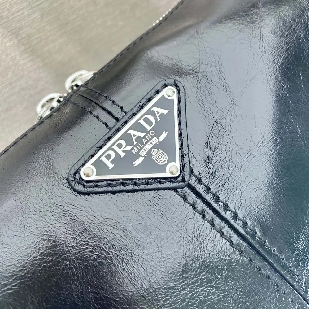 Prada Leather Shoulder Bag for Women in Black Prada Leather Shoulder Bag for Women in Black