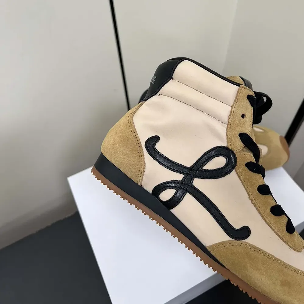 Loewe Ballet Runner 2.0 High-top in Nylon and Calfskin for Unisex in Brown Loewe Ballet Runner 2.0 High-top in Nylon and Calfskin for Unisex in Brown