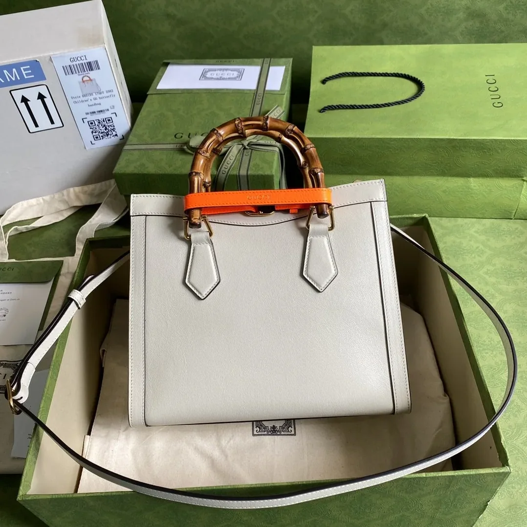 Gucci Diana Medium Tote Bag White / GG