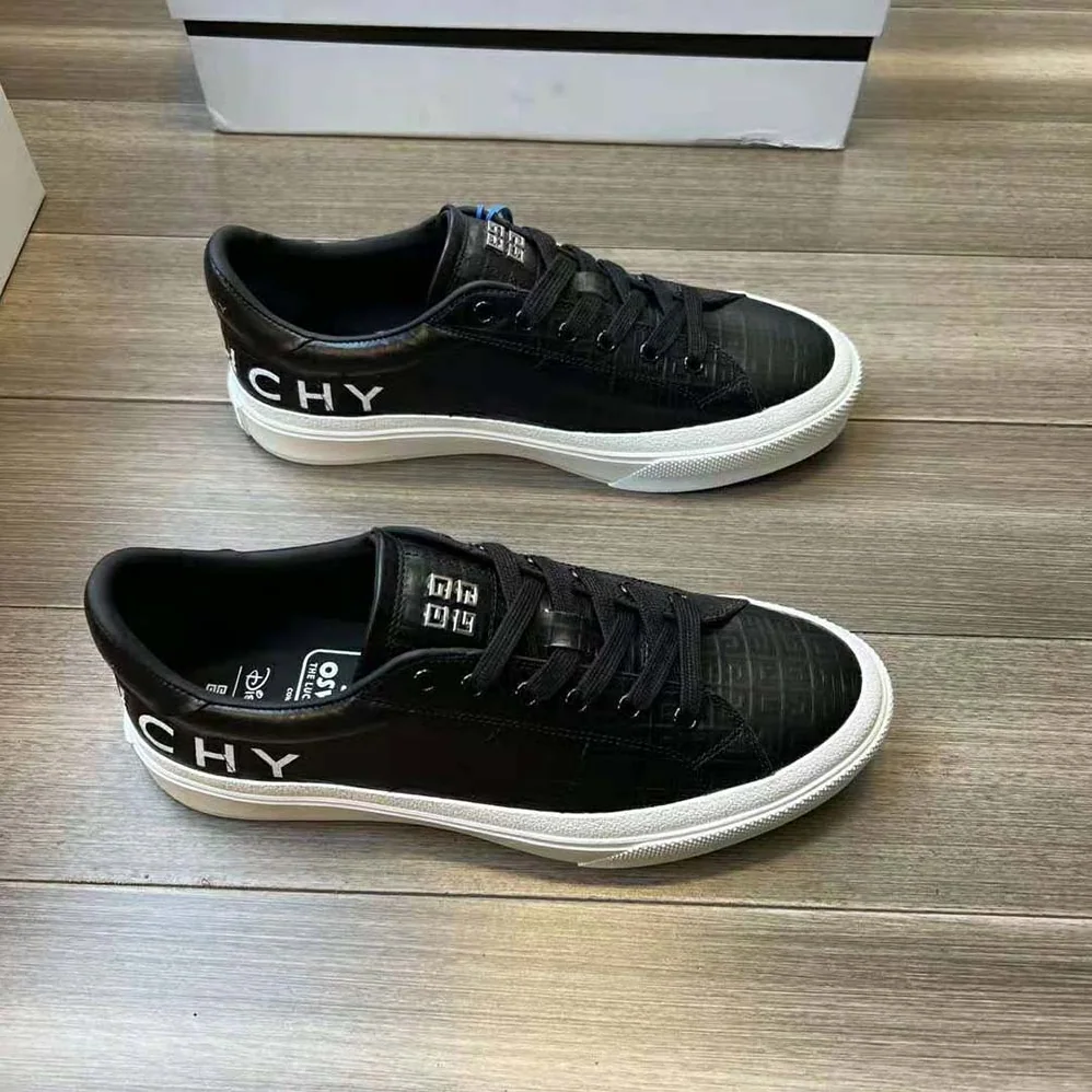 Givenchy Oswald City Sport Sneakers in Leather for Unisex in Black