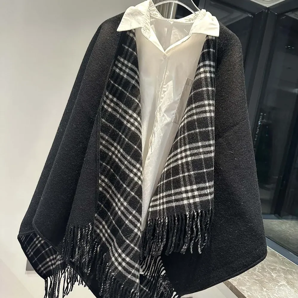 Burberry Reversible Check Wool Cape for Women in Black Burberry Reversible Check Wool Cape for Women in Black