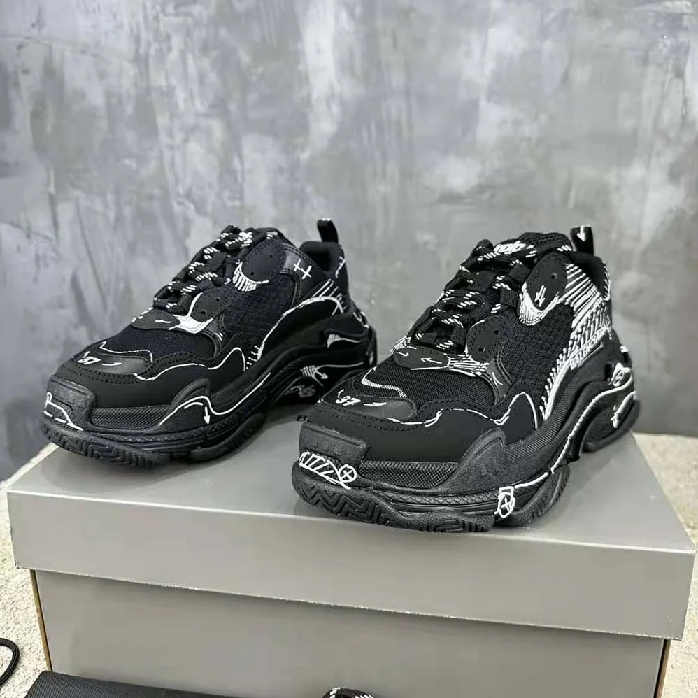 Balenciaga Triple S Sketch Sneaker in Black and White Double Foam and Mesh for Unisex Balenciaga Triple S Sketch Sneaker in Black and White Double Foam and Mesh for Unisex