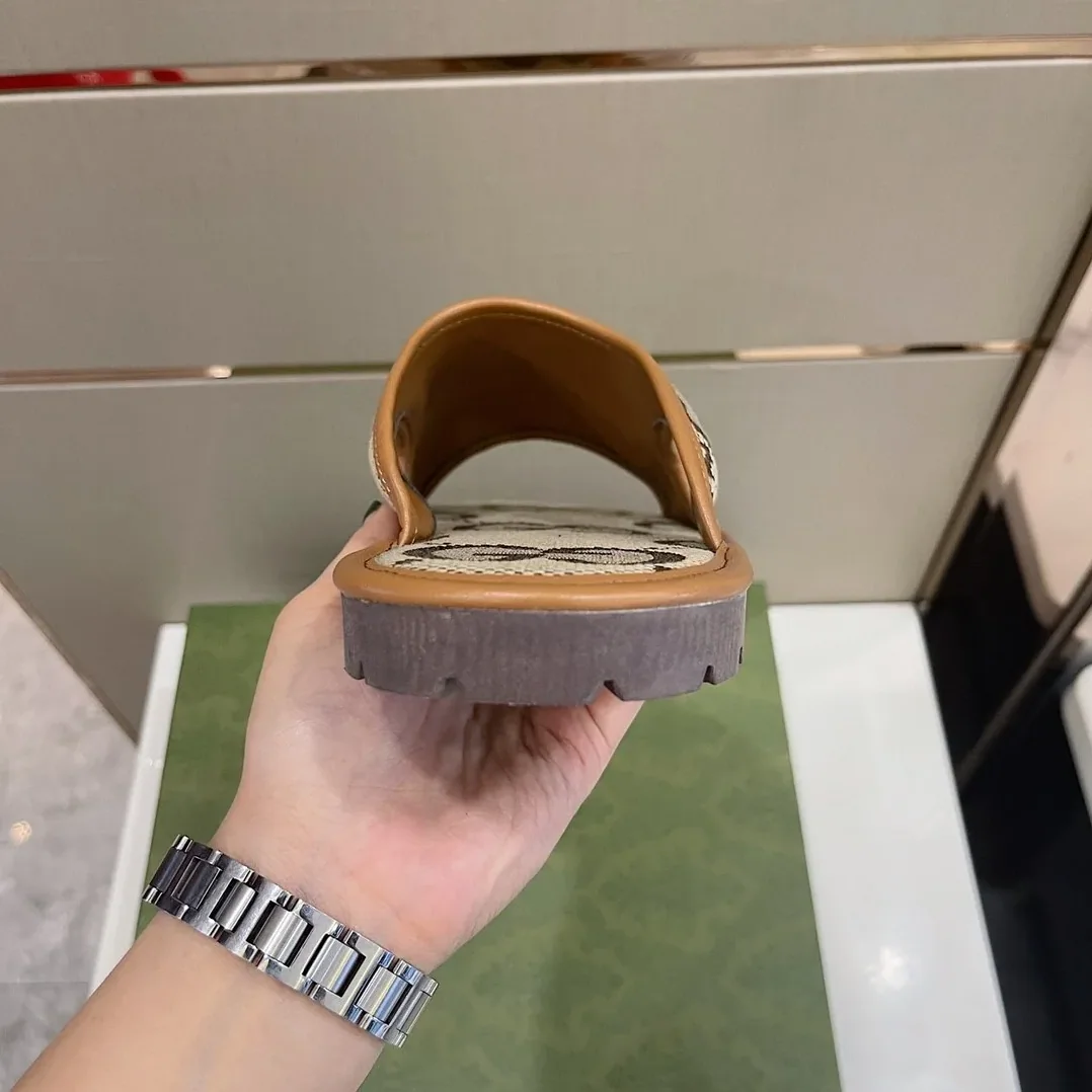 Gucci GG Supreme Slide Sandal Brown And Beige for Men Gucci GG Supreme Slide Sandal Brown And Beige for Men