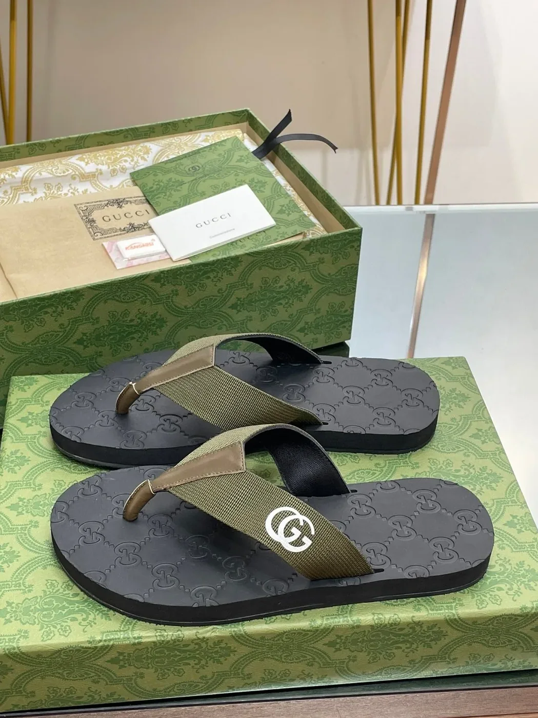 Gucci Thong Sandal Green