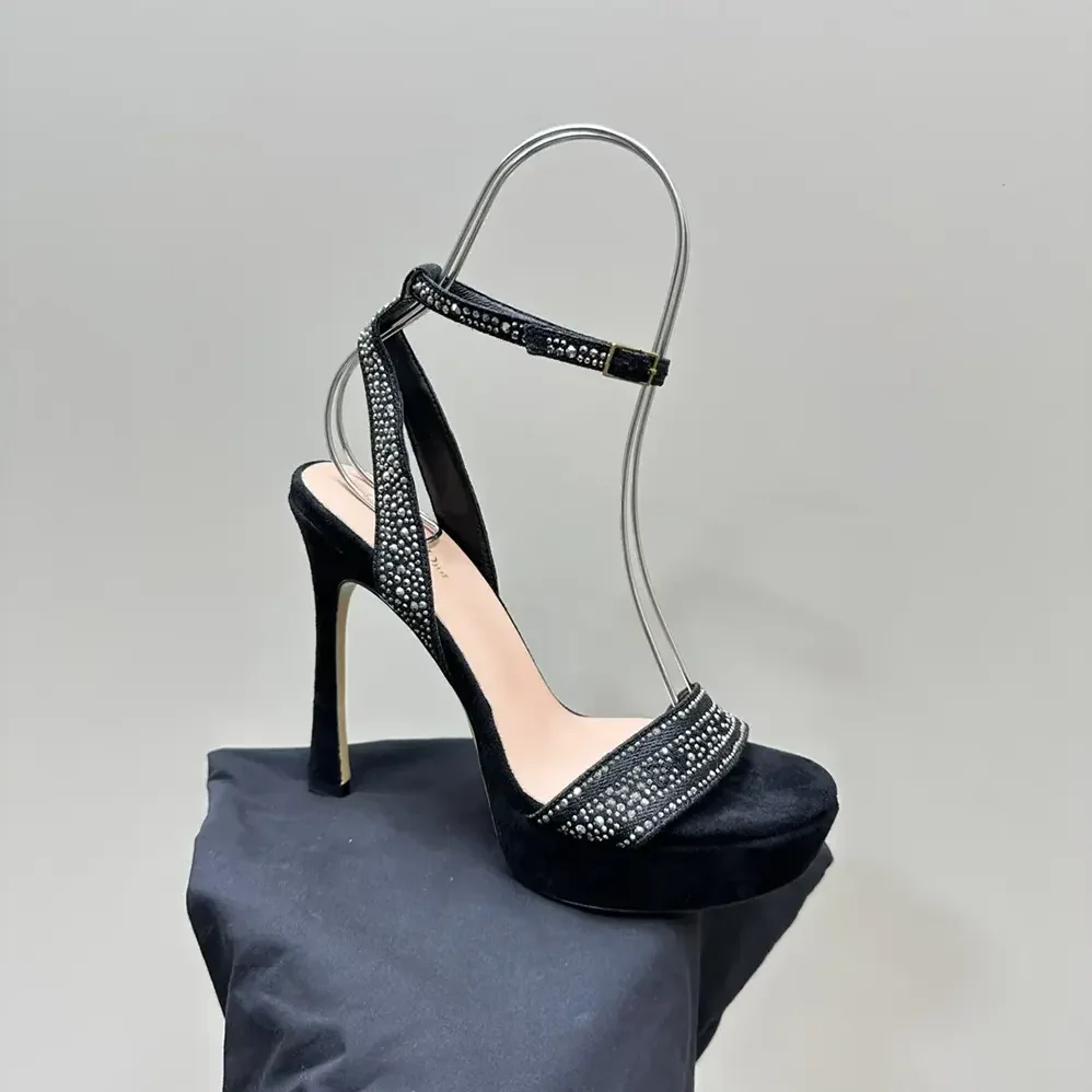 Dior Or Dway Heeled Sandal Black Cotton Embroidered with Thread and Silver for Women in Tone Strass Dior Or Dway Heeled Sandal Black Cotton Embroidered with Thread and Silver for Women in Tone Strass