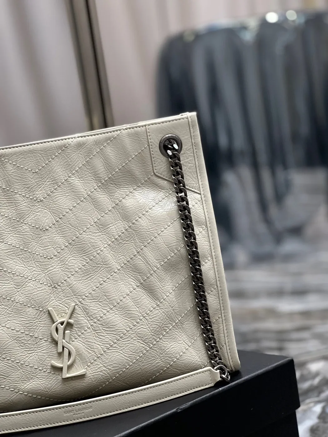 Saint Laurent Niki Shopping Medium Tote Bag in White Silver Hardware
