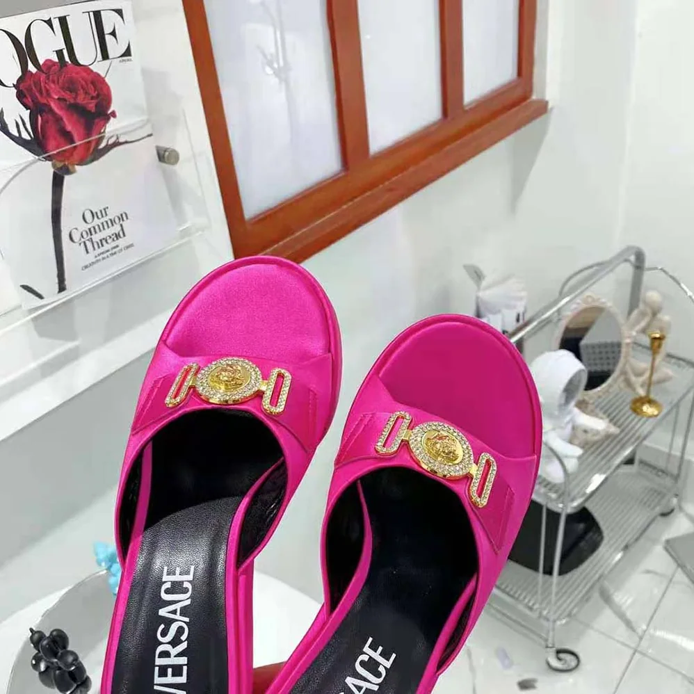 Versace Medusa Biggie Mules in 85mm Heel Height for Women in Pink Versace Medusa Biggie Mules in 85mm Heel Height for Women in Pink