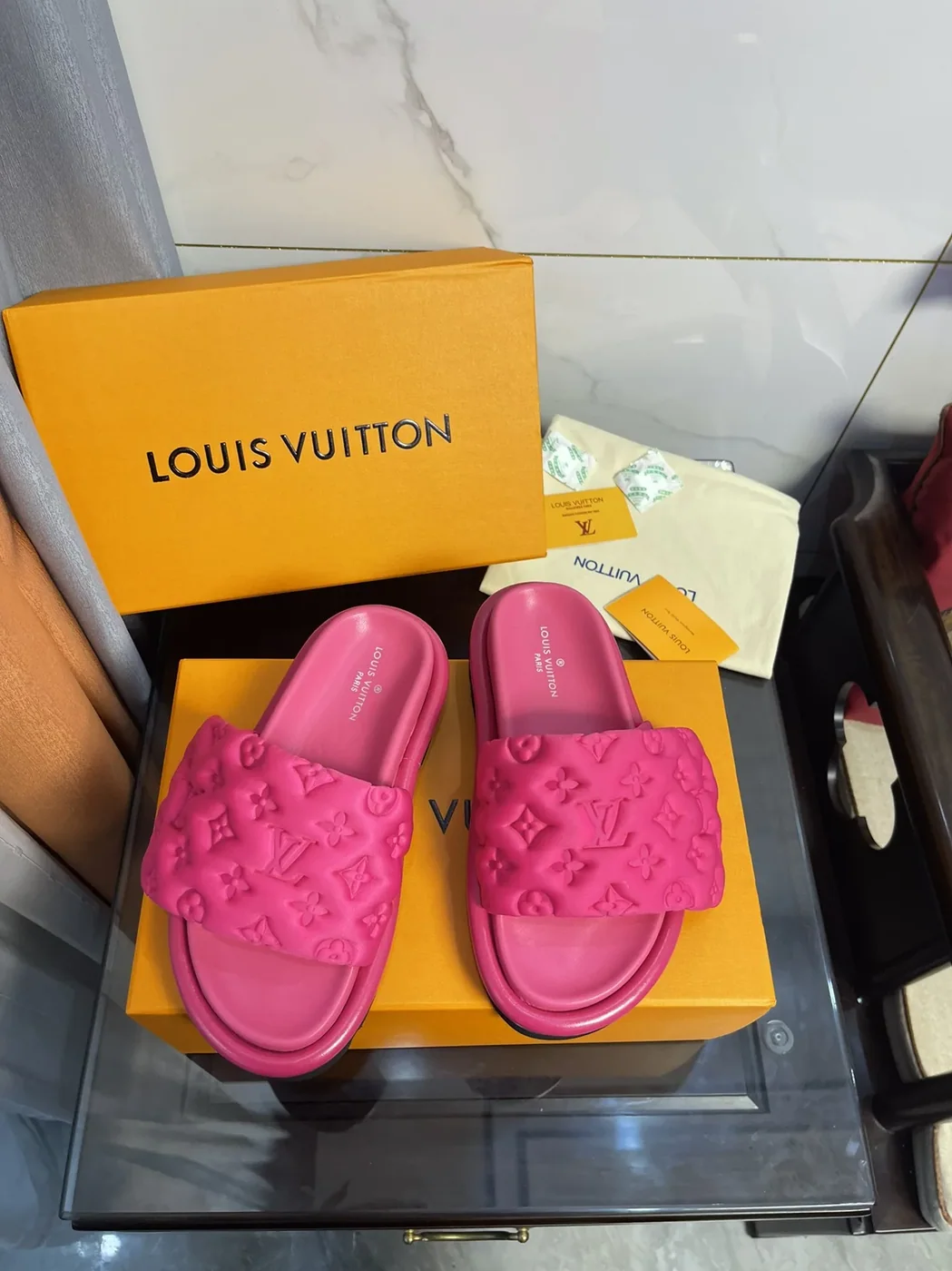 Louis Vuitton Pool Pillow Comfort Flat Mule Black LV 1AA1EF Louis Vuitton Pool Pillow Comfort Flat Mule Black LV 1AA1EF