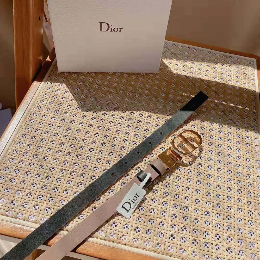 Dior 30 Montaigne Reversible Belt Hazelnut and Black Smooth Calfskin 20 MM for Women Dior 30 Montaigne Reversible Belt Hazelnut and Black Smooth Calfskin 20 MM for Women