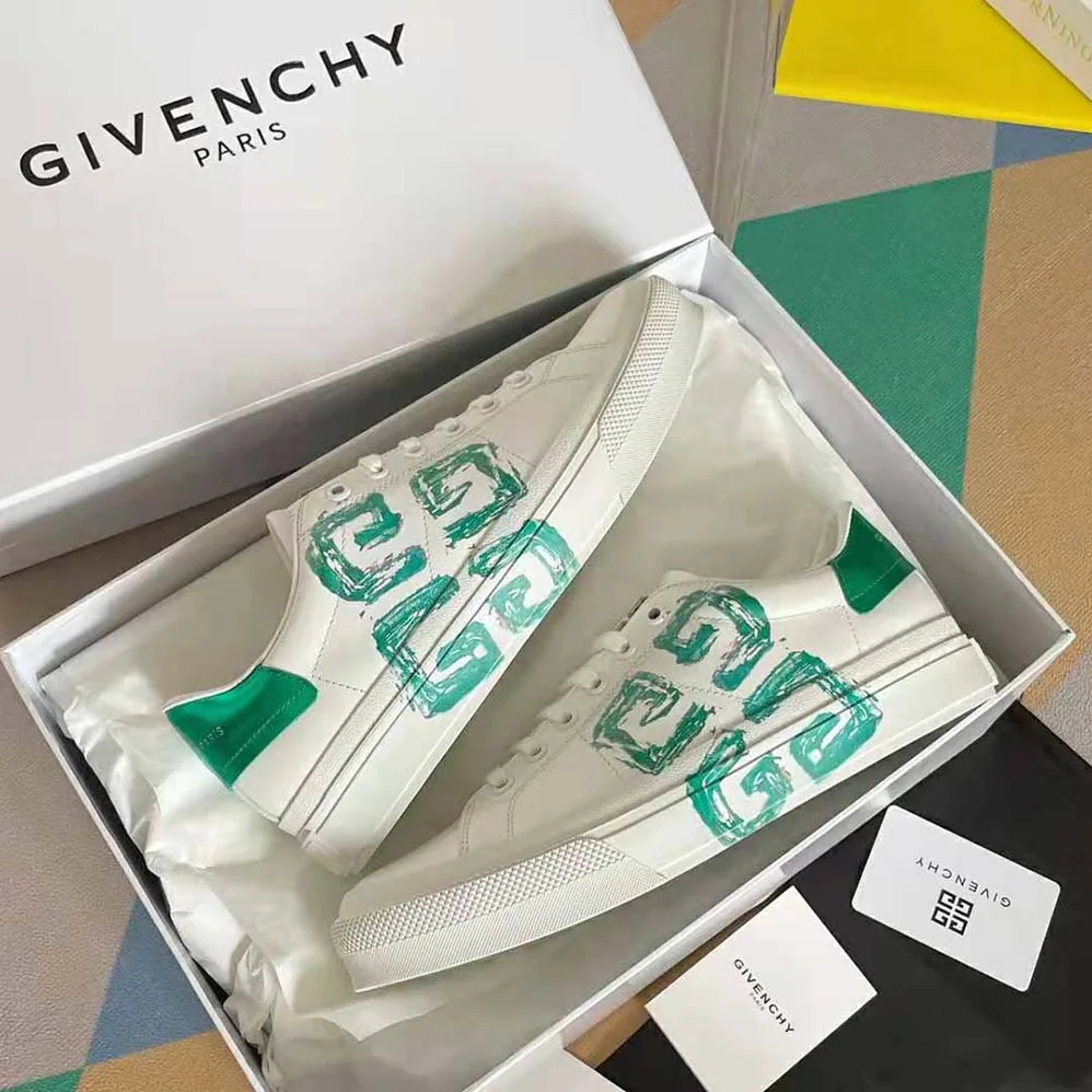 Givenchy Sneakers City Sport in 4G Print Leather for Unisex in Green Givenchy Sneakers City Sport in 4G Print Leather for Unisex in Green