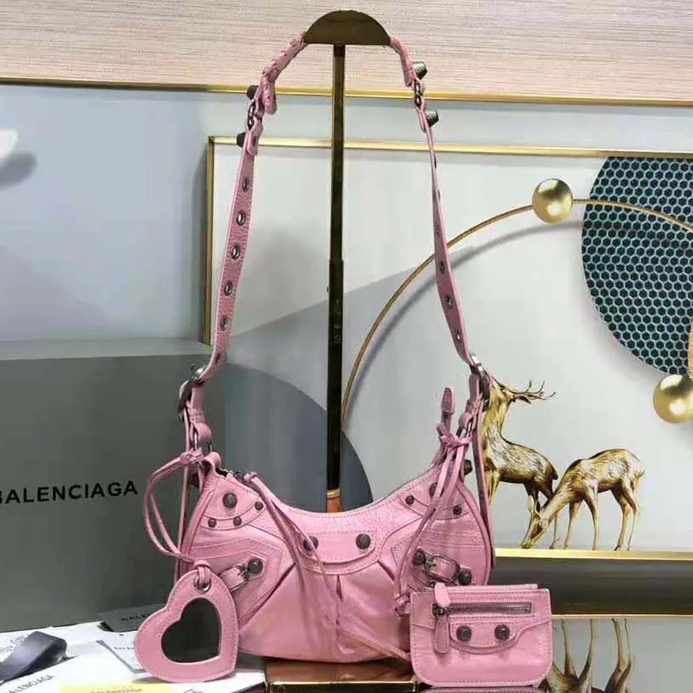 Balenciaga Le Cagole XS Shoulder Bag for Women in Pink Balenciaga Le Cagole XS Shoulder Bag for Women in Pink