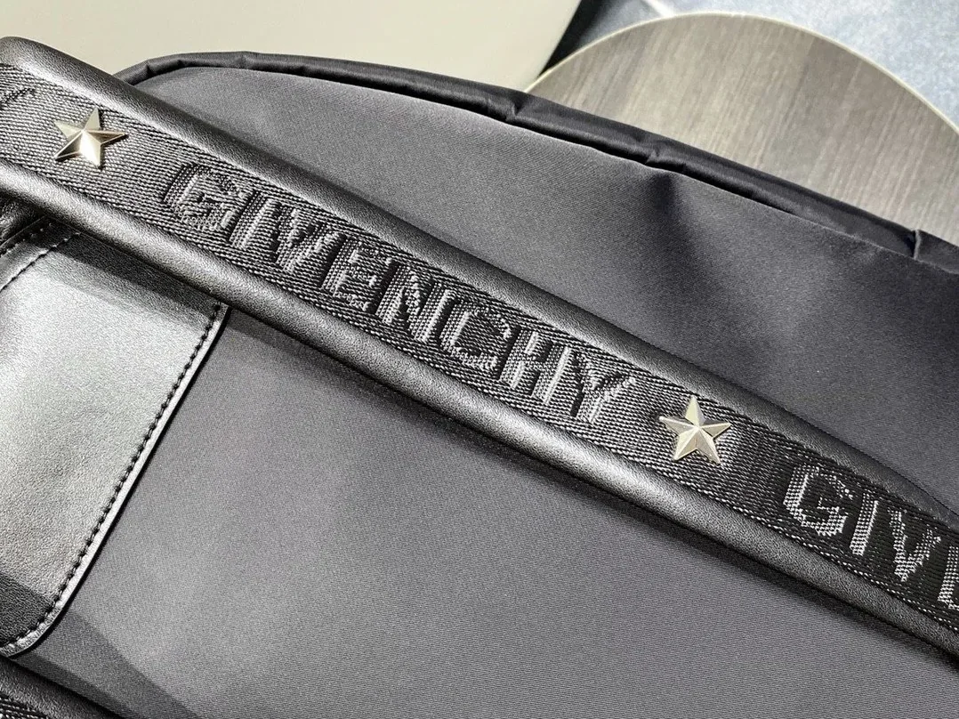 Givenchy Essentiel U Backpack Black , Backpacks in GVC