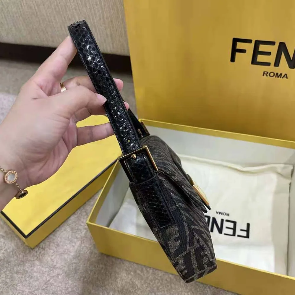 Fendi Baguette 1997 Brown Jacquard FF Vertigo Bag for Women Fendi Baguette 1997 Brown Jacquard FF Vertigo Bag for Women