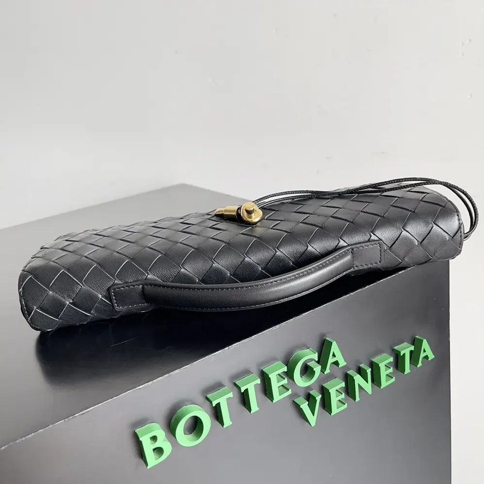 Bottega Veneta Long Clutch Andiamo With Handle for Women in Black Bottega Veneta Long Clutch Andiamo With Handle for Women in Black