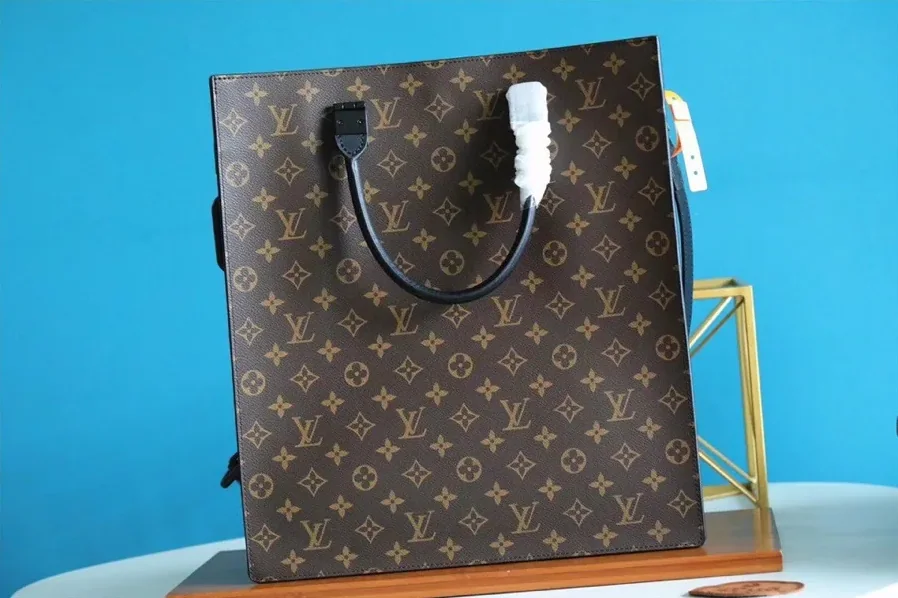 Sac Plat Messenger Monogram Brown /