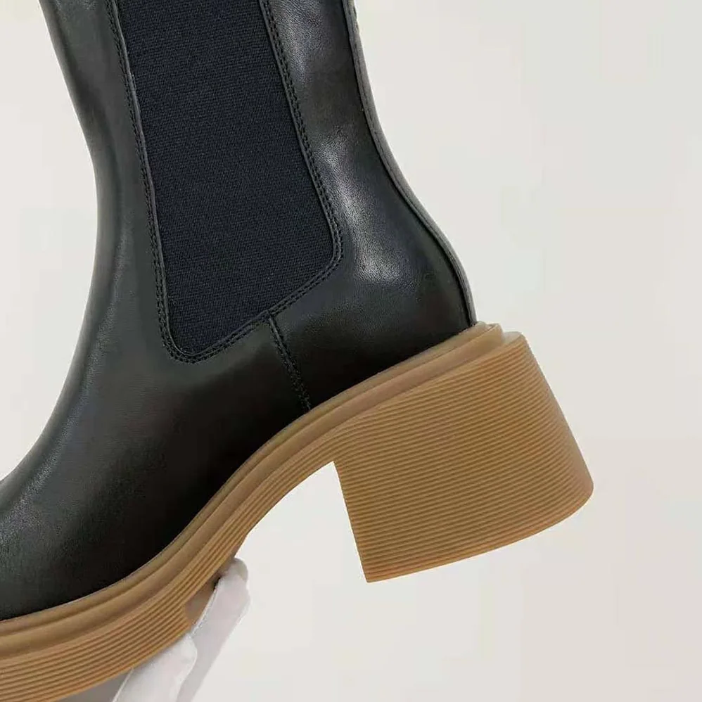 Loewe Chelsea Boot in Calfskin for Women in Black