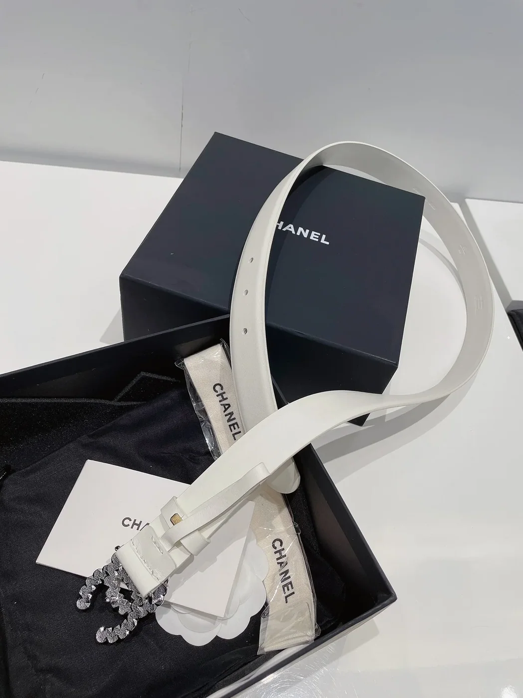 Chanel Two Color Pearl Interlocking C Buckle Belt White Chanel Two Color Pearl Interlocking C Buckle Belt White
