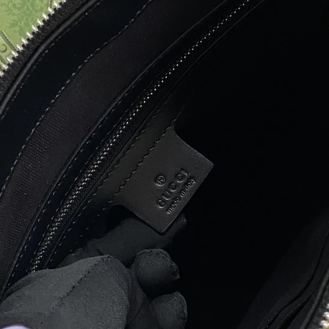 Gucci Black Messenger Black/Grey GG Supreme Canvas Blue And Red Web /