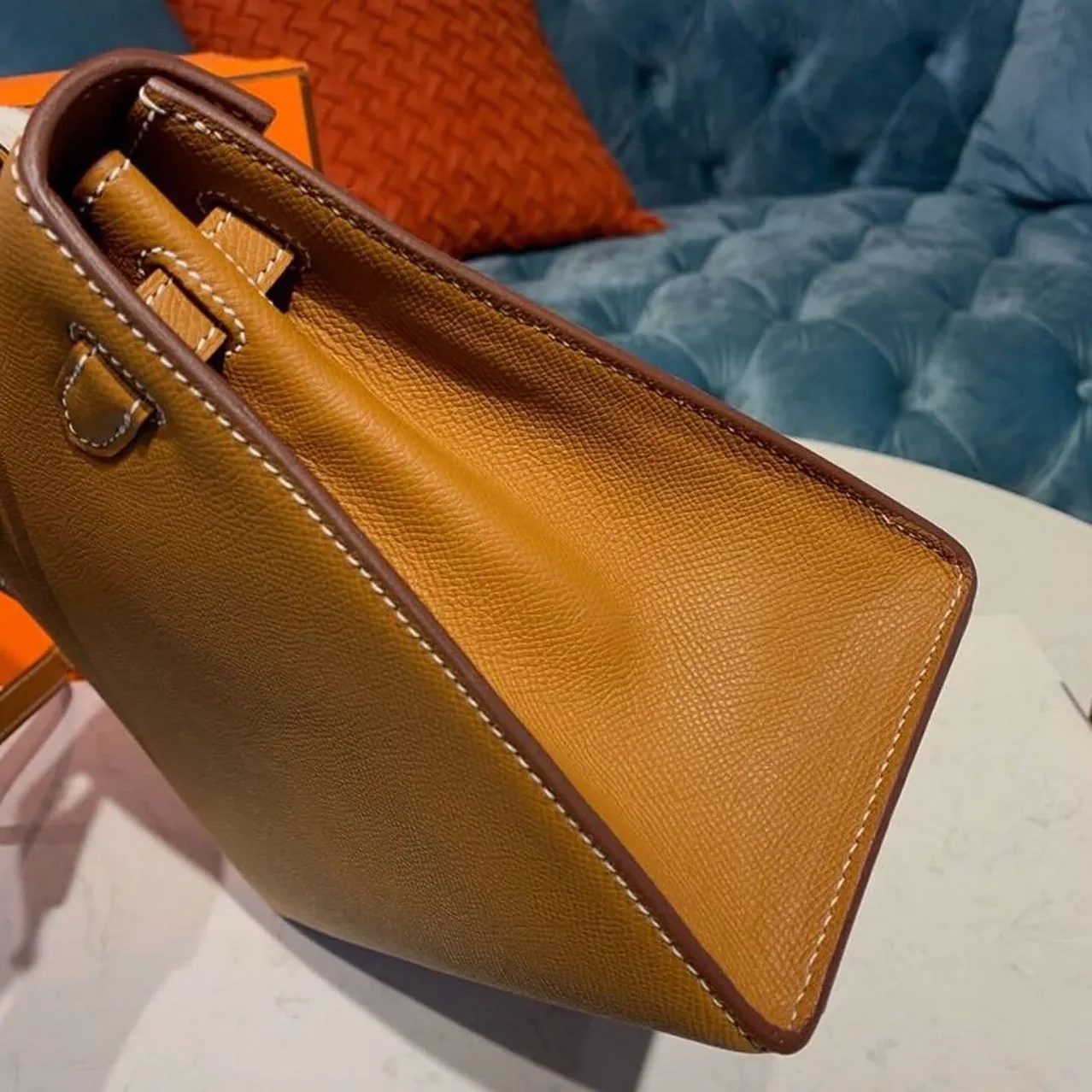 Hermes Kelly Gold Gold Toned Hardware / Hermes Kelly Gold Gold Toned Hardware /