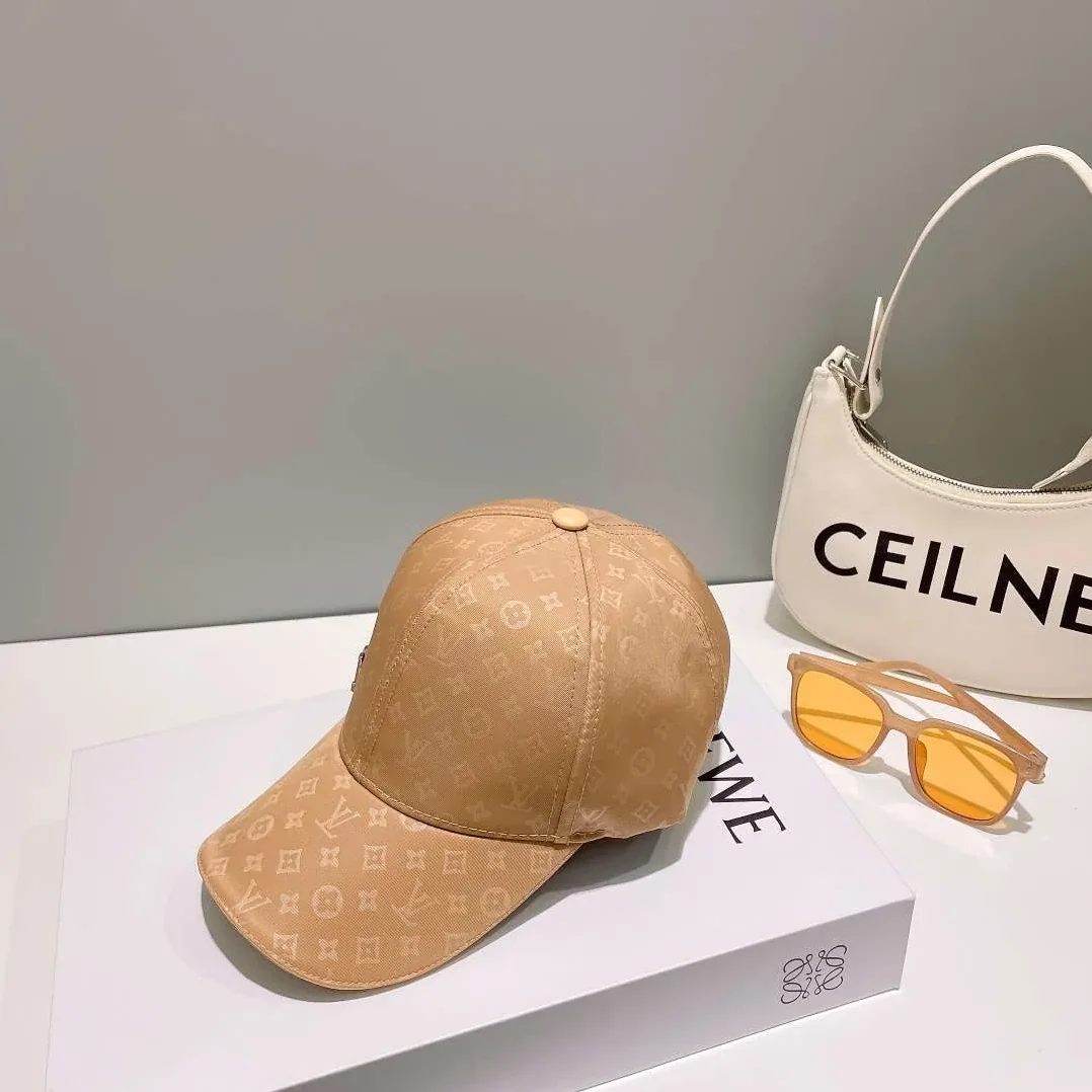 Louis Vuitton Iconic Cap Beige Louis Vuitton Iconic Cap Beige