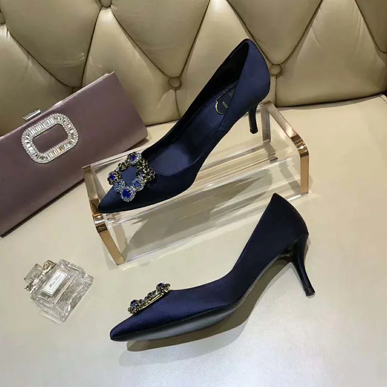 Roger Vivier Silk Flower Strass Pumps 65mm Heel for Women in Navy Roger Vivier Silk Flower Strass Pumps 65mm Heel for Women in Navy