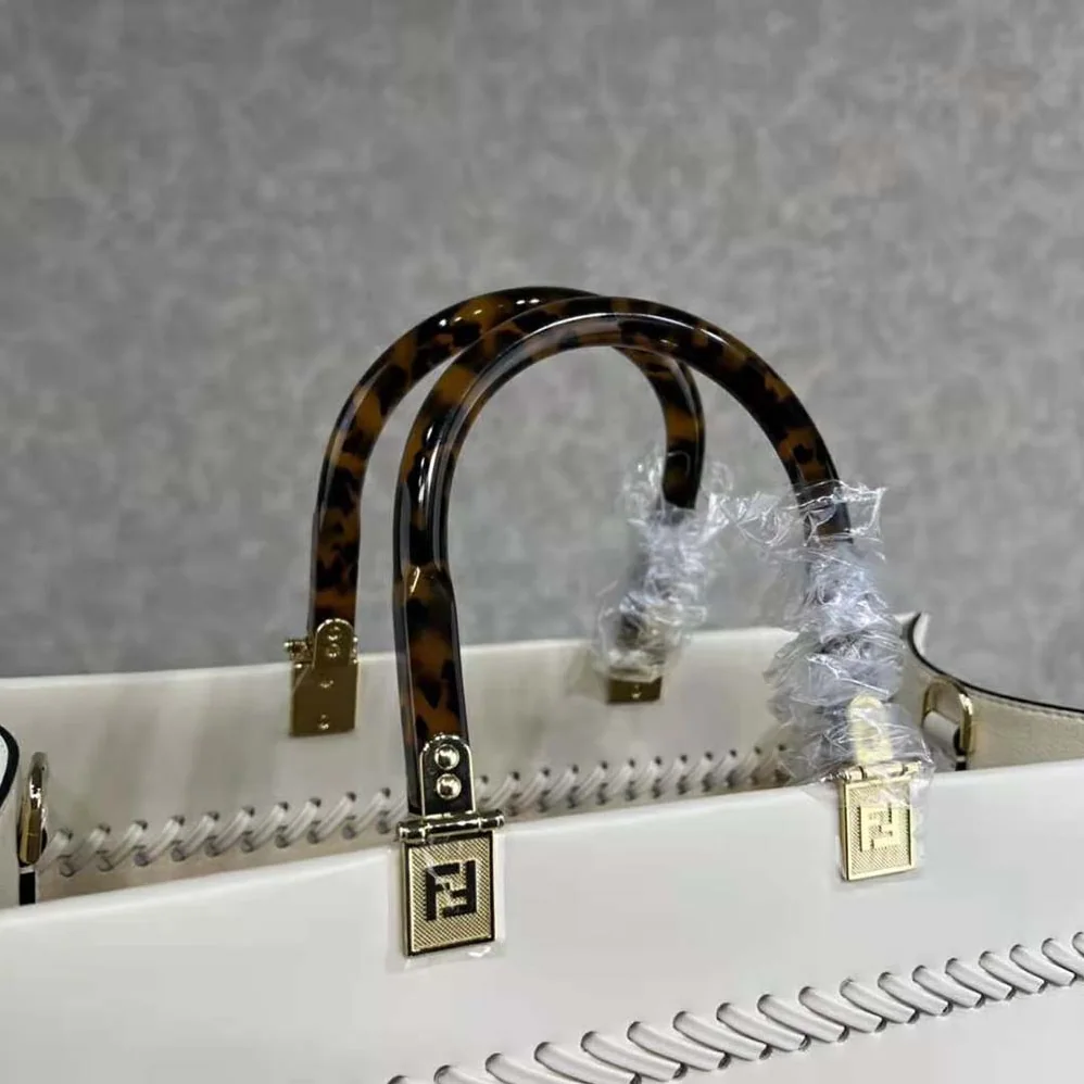 Fendi Sunshine Medium White Leather Shopper with Decorative Stitching for Women Fendi Sunshine Medium White Leather Shopper with Decorative Stitching for Women