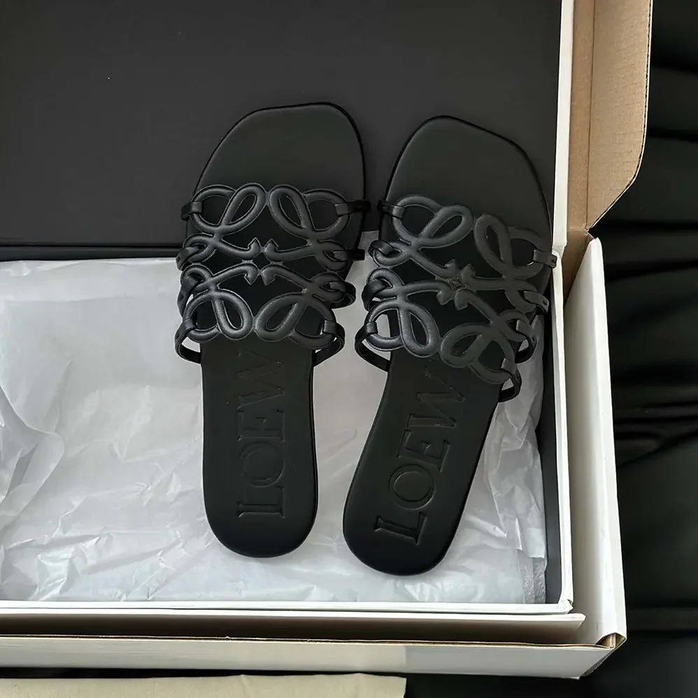 Loewe Petal Anagram Slide in Soft Calfskin for Women in Black