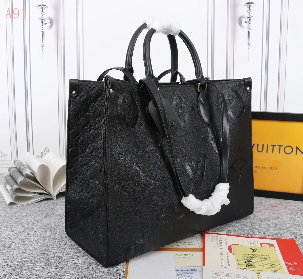 Louis Vuitton Onthego MM Tote Bag / Monogram Empreinte Black Gold Hardware