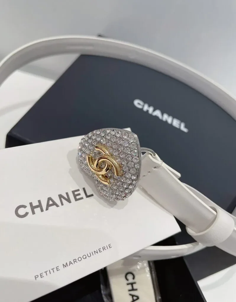 Chanel CC Silver Tone Heart Buckle Belt White Chanel CC Silver Tone Heart Buckle Belt White