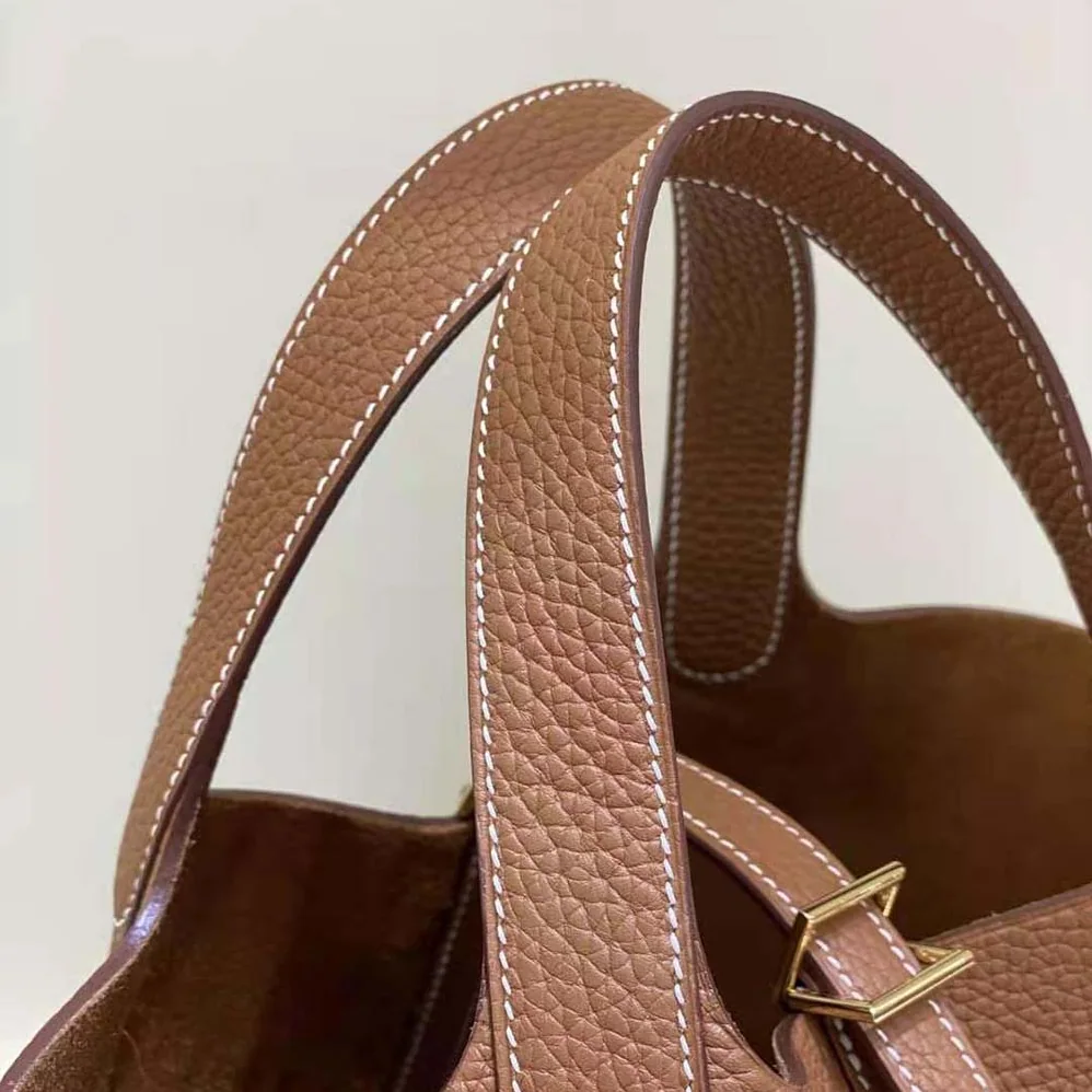 Hermes Picotin Lock 18cm in Clémence leather for Women in Brown Hermes Picotin Lock 18cm in Clémence leather for Women in Brown