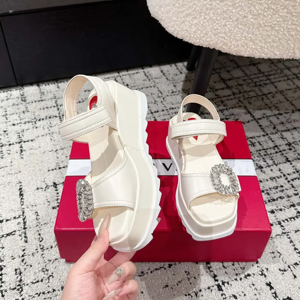 Roger Vivier Slidy Viv' Wedge Sandals in Leather for Women in White