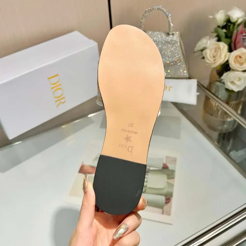 Dior Dioriviera Dway Slide Natural Raffia and White Embroidered Cotton for Women Dior Dioriviera Dway Slide Natural Raffia and White Embroidered Cotton for Women