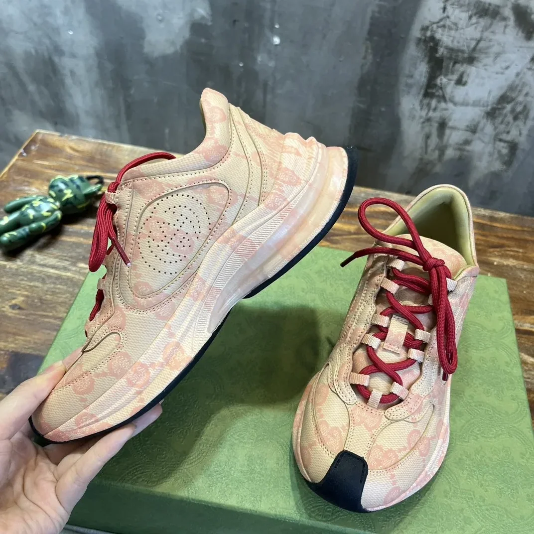 Gucci Run Sneaker Beige Gucci Run Sneaker Beige