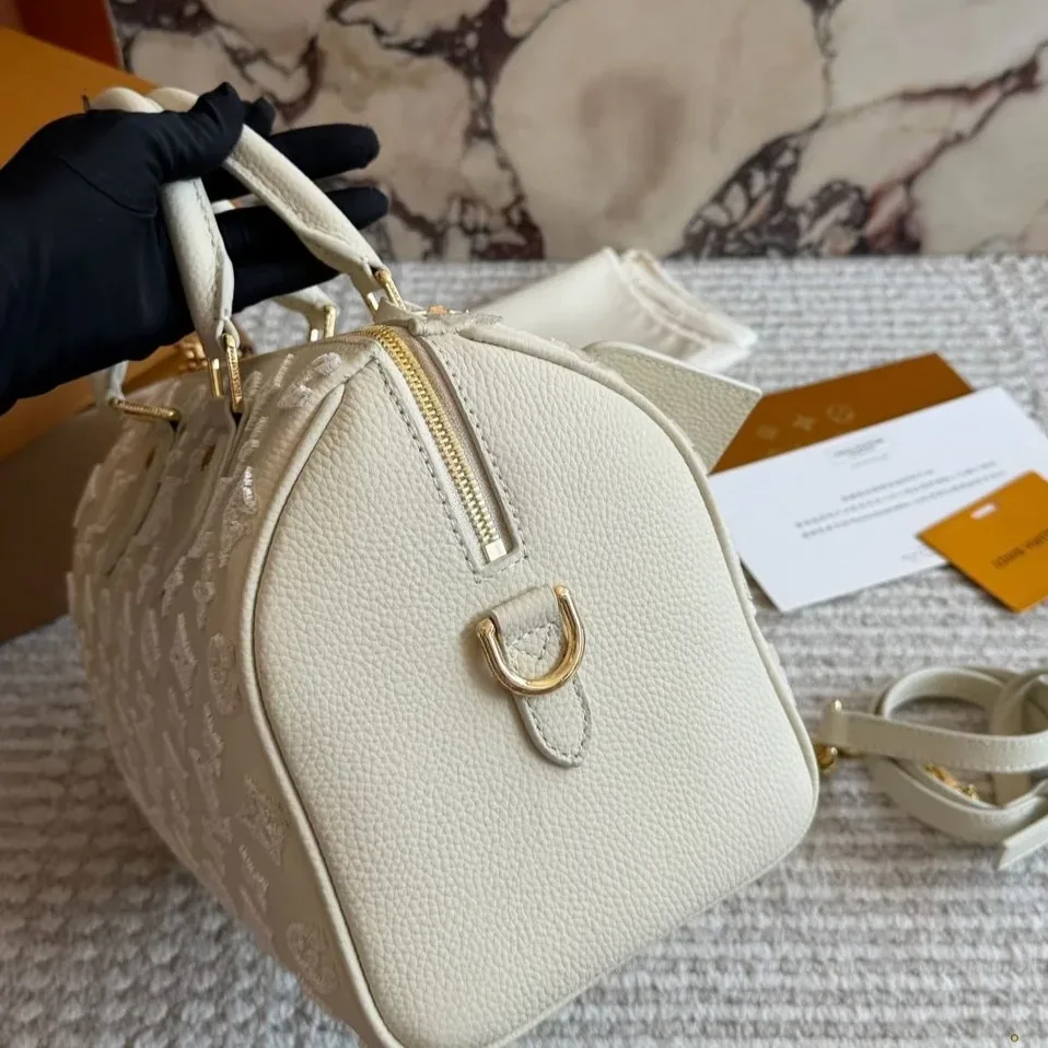 Louis Vuitton Speedy Bandouliere 25 Top Handle Bag in Cream Gold Hardware Louis Vuitton Speedy Bandouliere 25 Top Handle Bag in Cream Gold Hardware