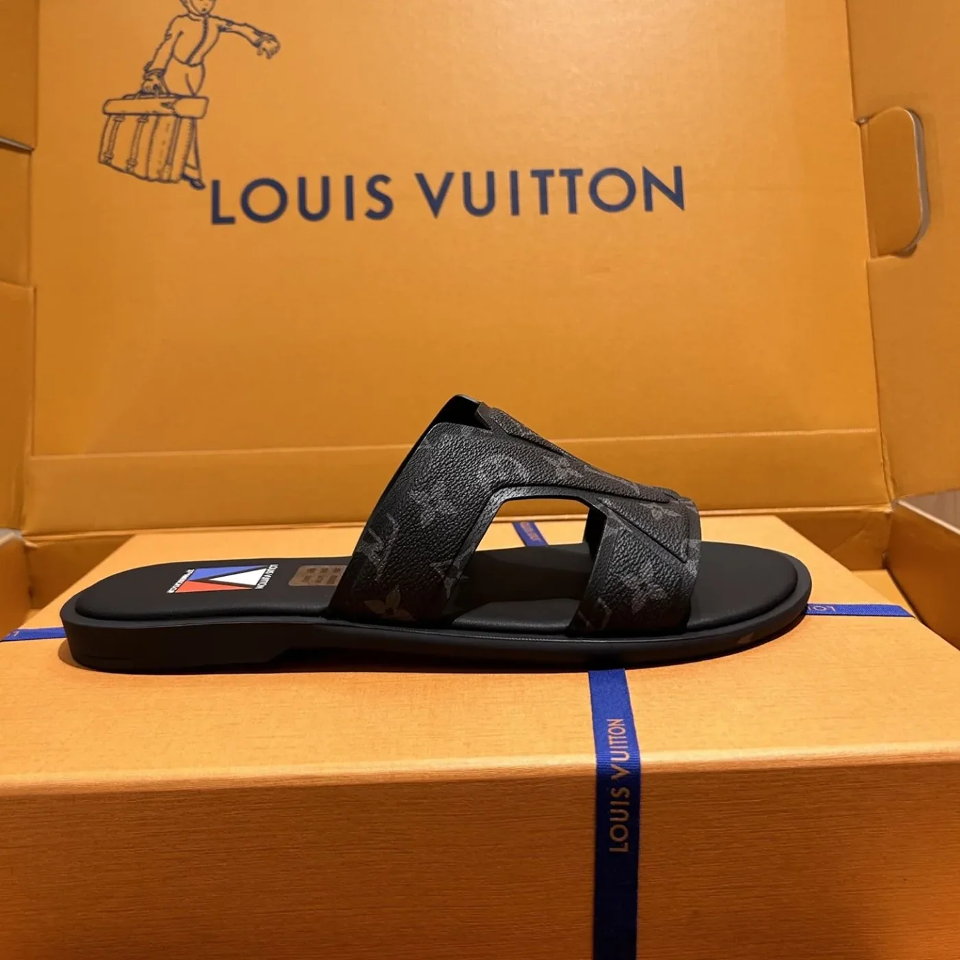 Louis Vuitton Oasis Mule Monogram Black