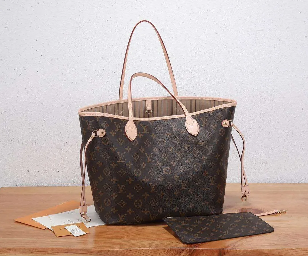 Louis Vuitton Neverfull MM Tote Bag / Brown Monogram Canvas Gold Hardware