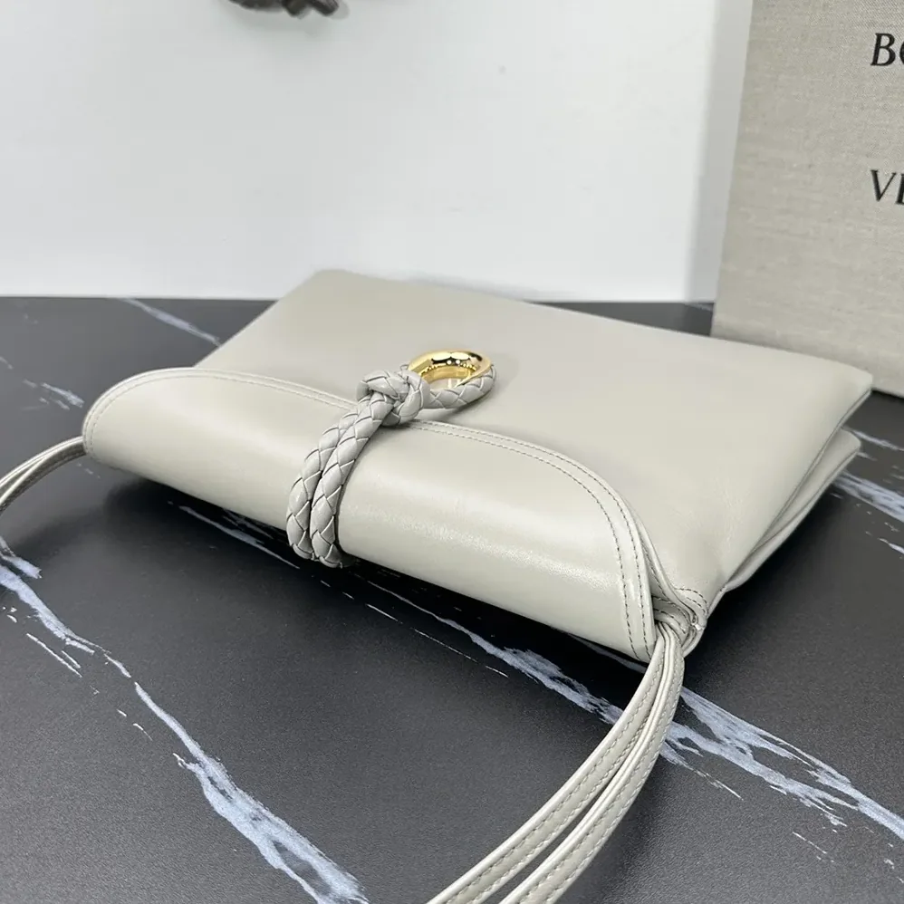 Bottega Veneta Liberta Cross-body Bag in Smooth Calf Leather for Women in Silver