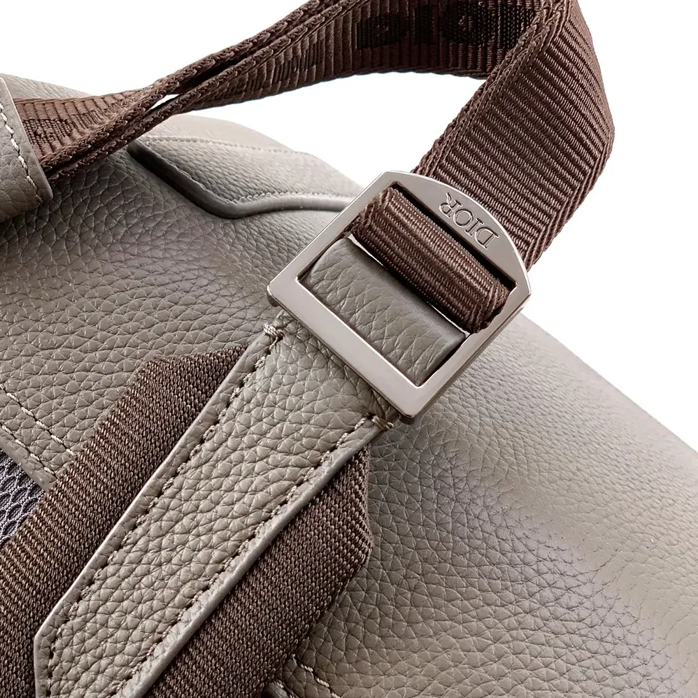 Dior Rider 2.0 Zipped Backpack Gray Dior Gravity Leather and Gray Grained Calfskin for Men Dior Rider 2.0 Zipped Backpack Gray Dior Gravity Leather and Gray Grained Calfskin for Men