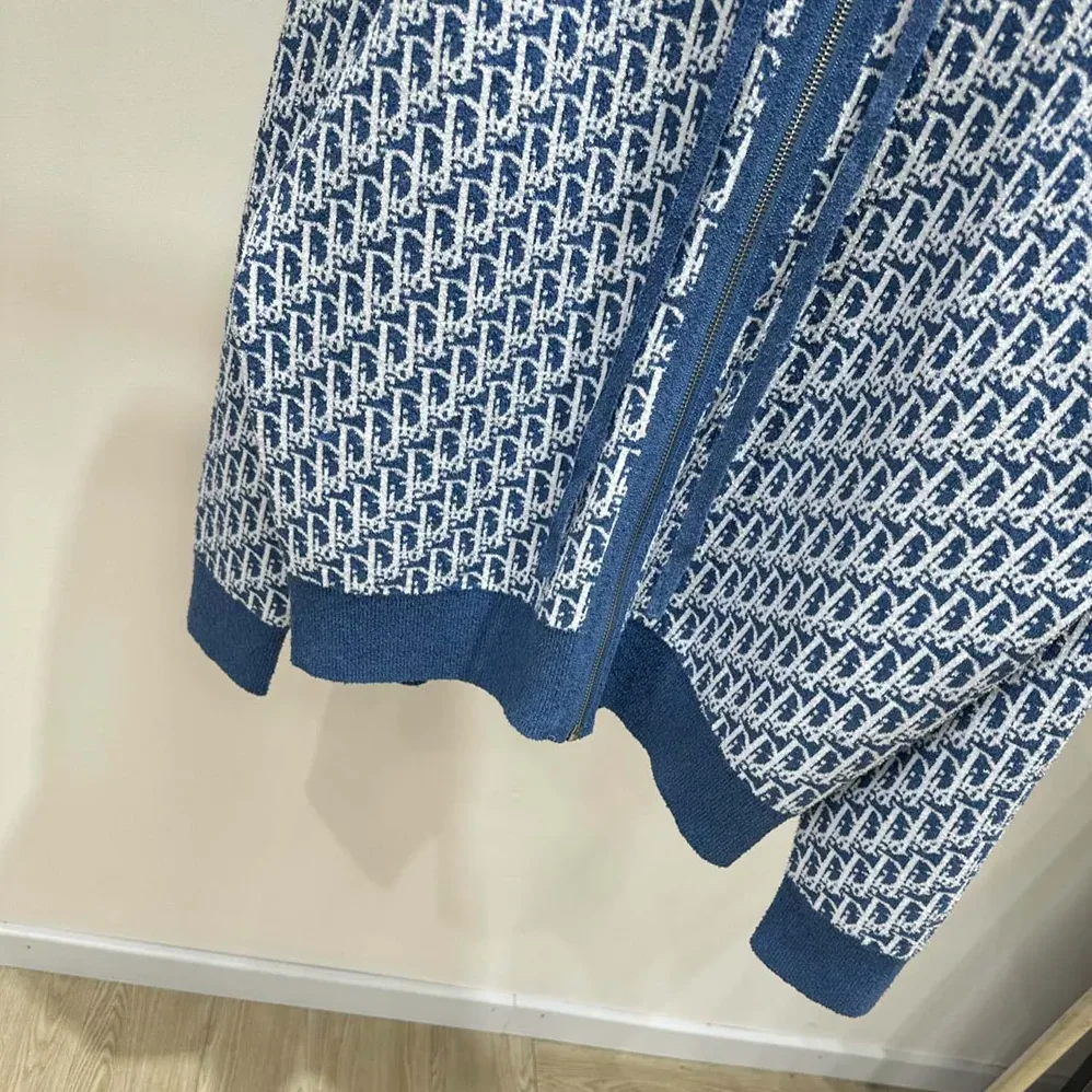 Dior Dioriviera Zipped Cardigan with Hood Blue Spongy Dior Oblique Cotton for Women in Blend Jacquard Dior Dioriviera Zipped Cardigan with Hood Blue Spongy Dior Oblique Cotton for Women in Blend Jacquard