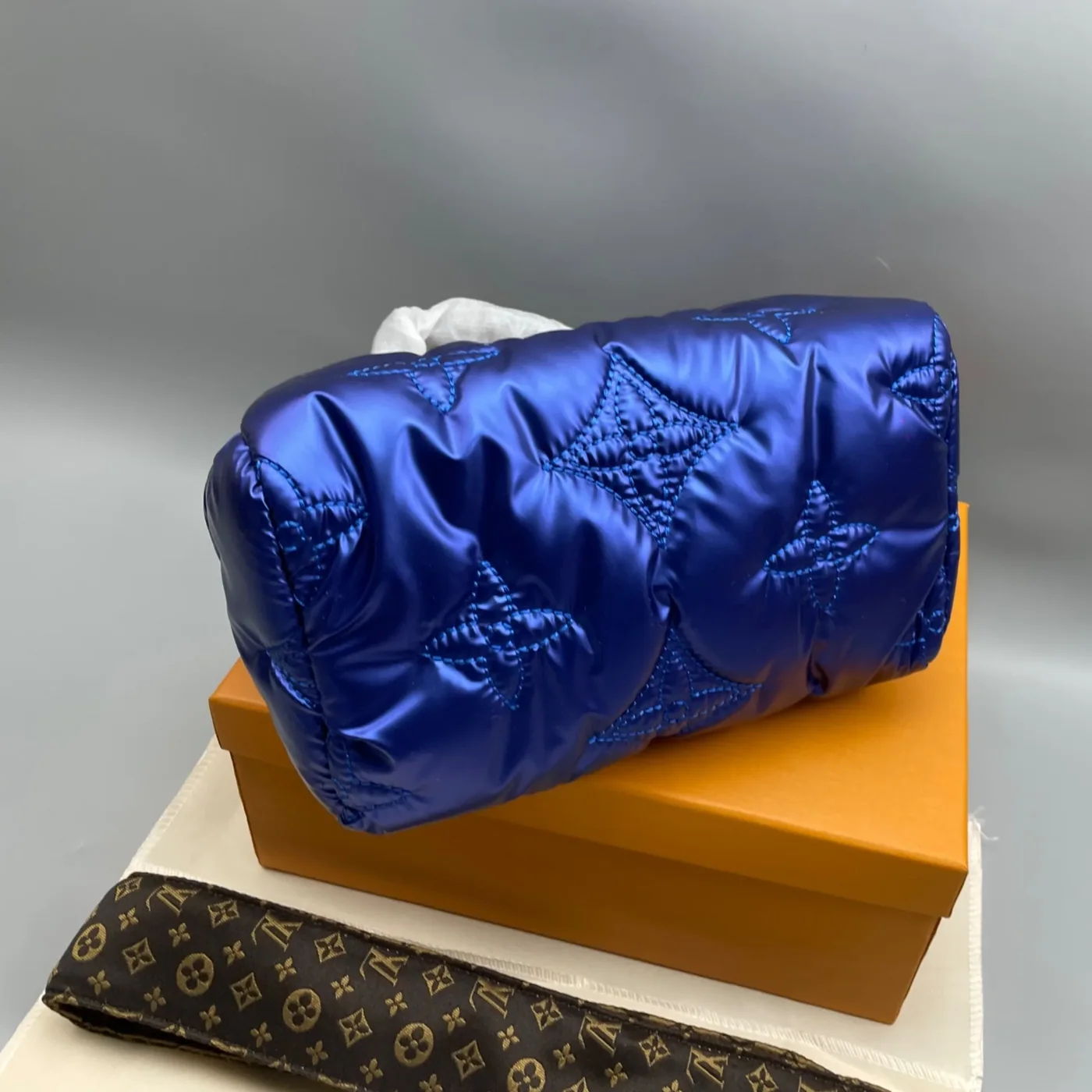 Louis Vuitton Speedy Bandouliere 35 White / Louis Vuitton Speedy Bandouliere 35 White /