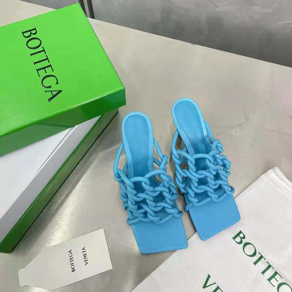 Bottega Veneta Stretch Twist Mule Hand-Twisted Tubular Leather for Women in Blue Bottega Veneta Stretch Twist Mule Hand-Twisted Tubular Leather for Women in Blue