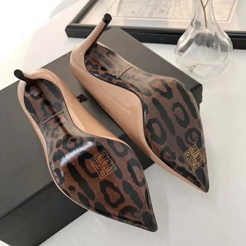 Dolce Gabbana D&G Shoes Patent Leather Pump with Leopard Sole 80mm Heel Hight for Women in Sandy Dolce Gabbana D&G Shoes Patent Leather Pump with Leopard Sole 80mm Heel Hight for Women in Sandy