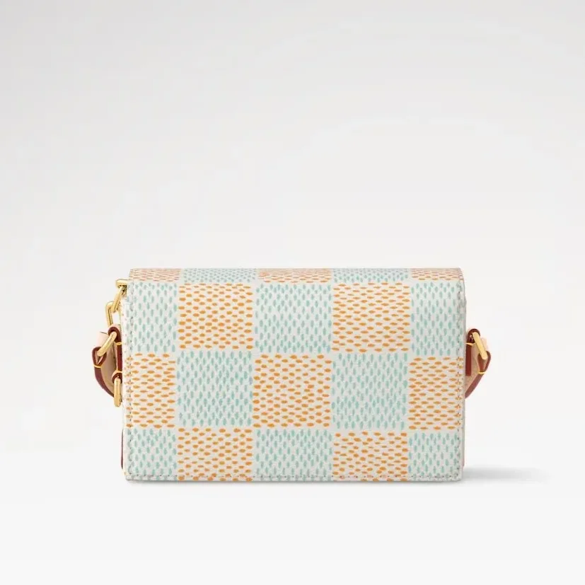 Louis Vuitton Steamer Wearable Wallet Bag White / Louis Vuitton Steamer Wearable Wallet Bag White /