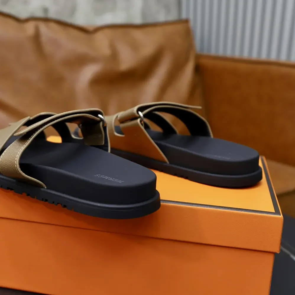 Hermes Chypre Sandal for Unisex in Dark Brown